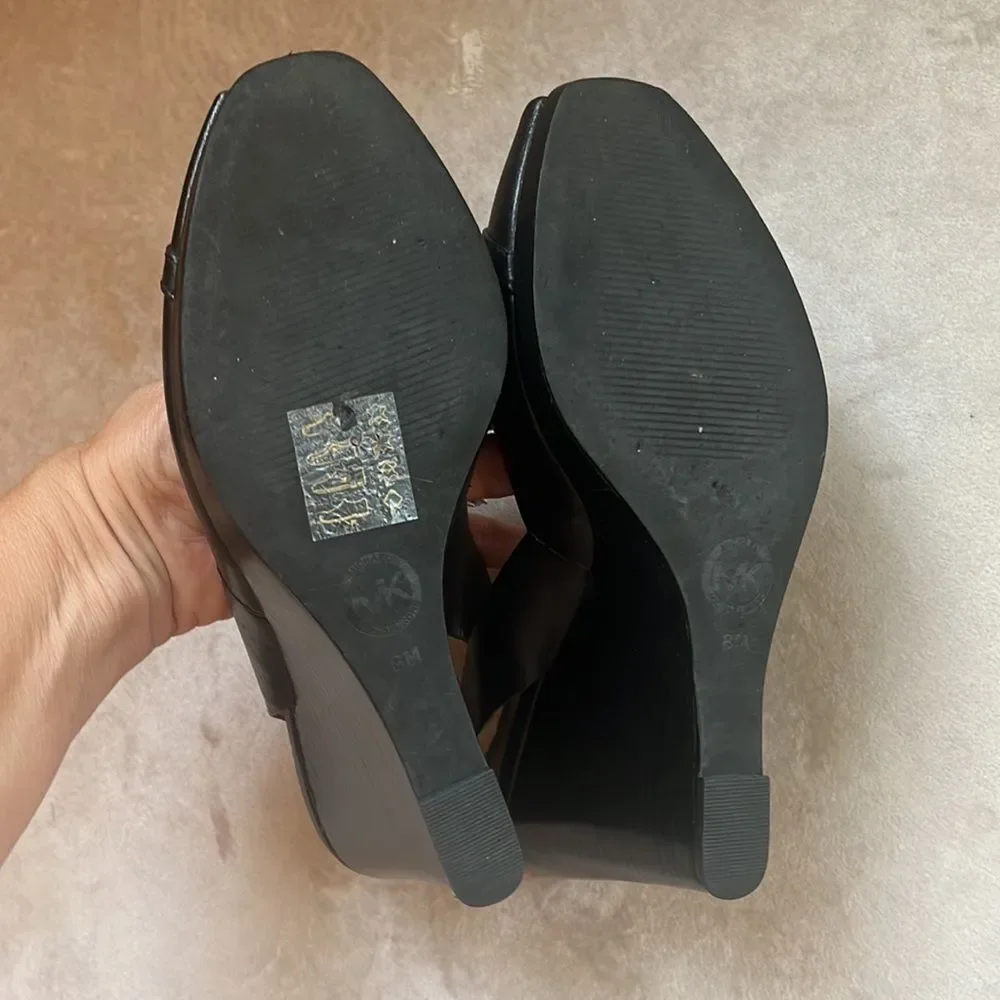 #officesiren 💃 MK Michael Kors Sz 8 SOFT Leather Wedge Heels EUC!